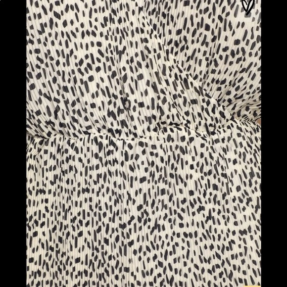 Lulu’s jumpsuit - Picture 7 of 9